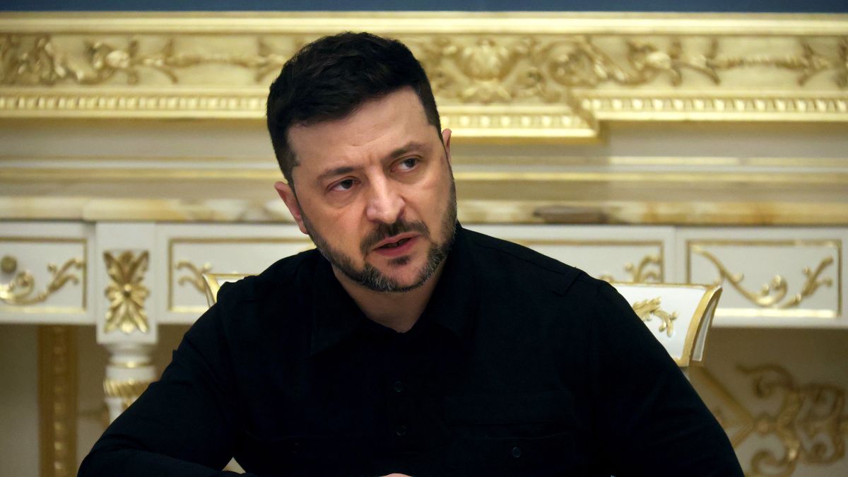 President of Ukraine Volodymyr Zelenskyy participates in a briefing at the Office of the President following the Staff meeting in Kyiv, Ukraine, on November 7, 2025. (Photo by Pavlo Bahmut/Ukrinform/NurPhoto via Getty Images) NO USE RUSSIA. NO USE BELARUS. (Photo by Ukrinform/NurPhoto via Getty Images)