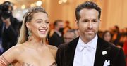 Blake Lively i Ryan Reynolds na pierwszych zdjęciach z CZWARTĄ pociechą! (ZDJĘCIA)