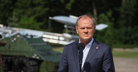 Niemieckie media ostro o Tusku. Piszą też o Nawrockim