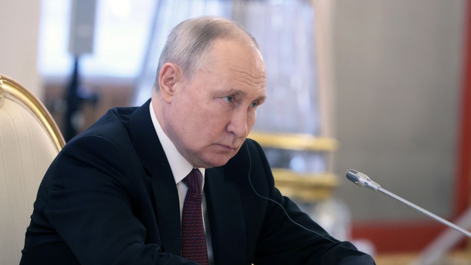 Russian President Vladimir Putin looks on during his meeting with Algerian President Abdelmadjid Tebboune in Moscow, Russia, 15 June 2023. Algerian President Abdelmadjid Tebboune is on official visit to Russia. EPA/MIKHAIL METZEL / SPUTNIK / KREMLIN POOL MANDATORY CREDIT Dostawca: PAP/EPA.