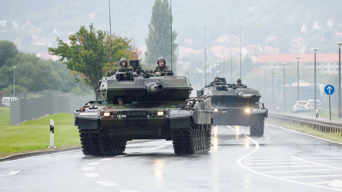 Na zdjęciu niemieckie czołgi Leopard