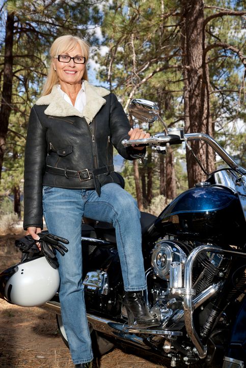 Zimowe wydanie kurtki ramoneski. Motocyklowa kurtka o cieplejszym fasonie