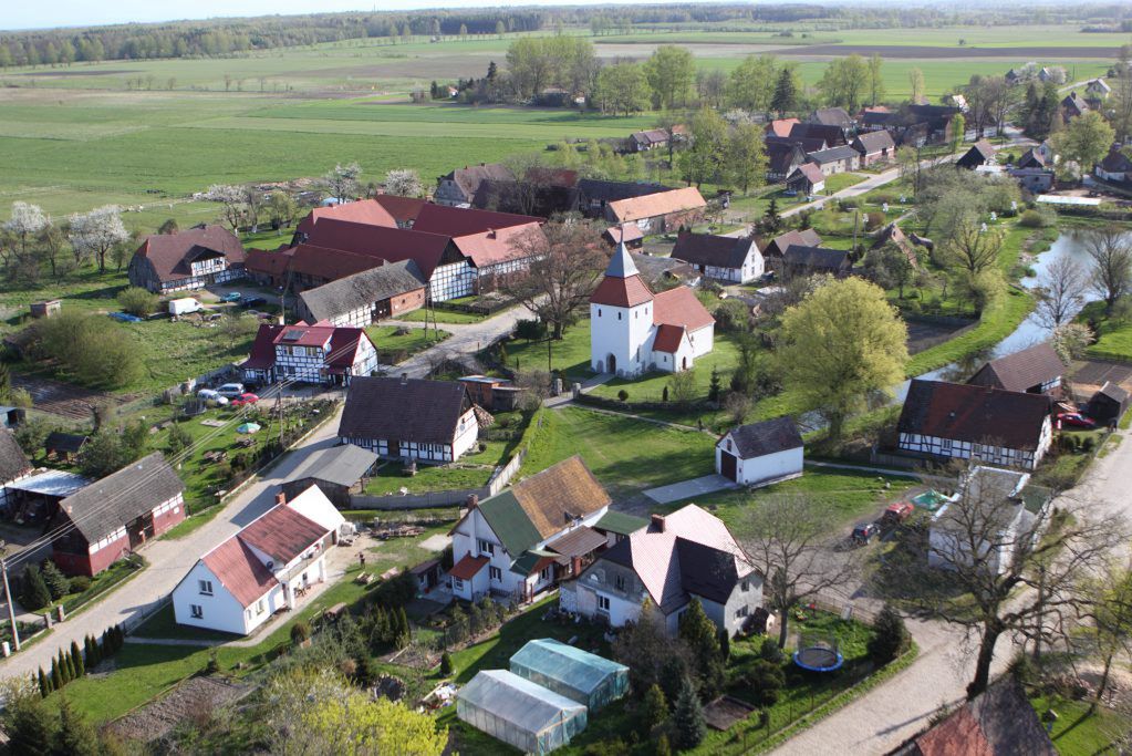 Kraina w kratę. Niezwykłe miejsce przyciąga turystów