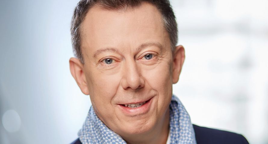 Szef BNP Paribas Polska tłumaczył, dlaczego Polacy nie lubią banków. Teraz przeprasza