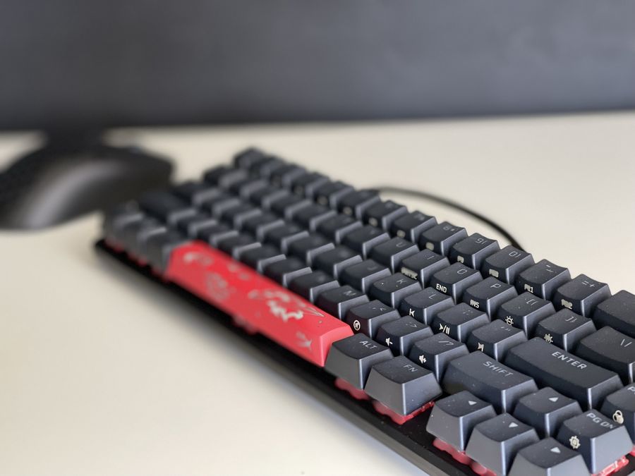  HyperX Pulsefire Haste Wireless i Alloy Origins 65, recenzja