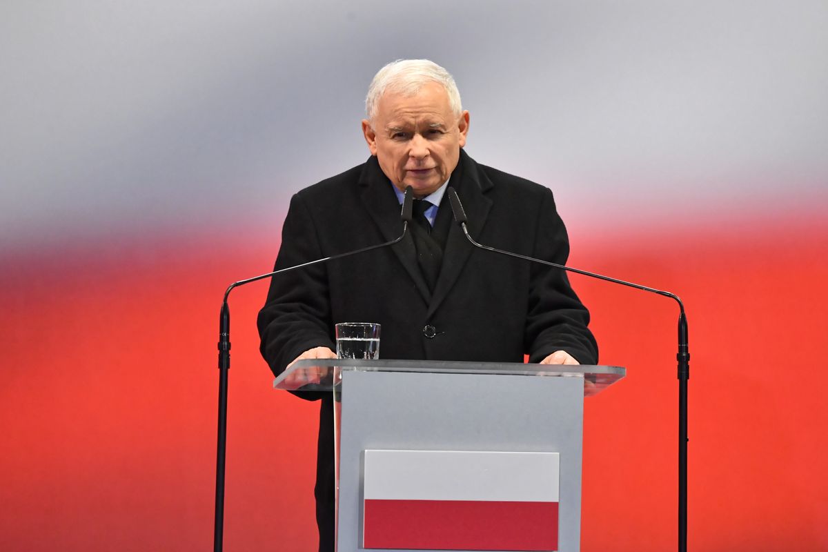 Prezes PiS Jarosław Kaczyński podczas obchodów 12. rocznicy katastrofy smoleńskiej w Warszawie 