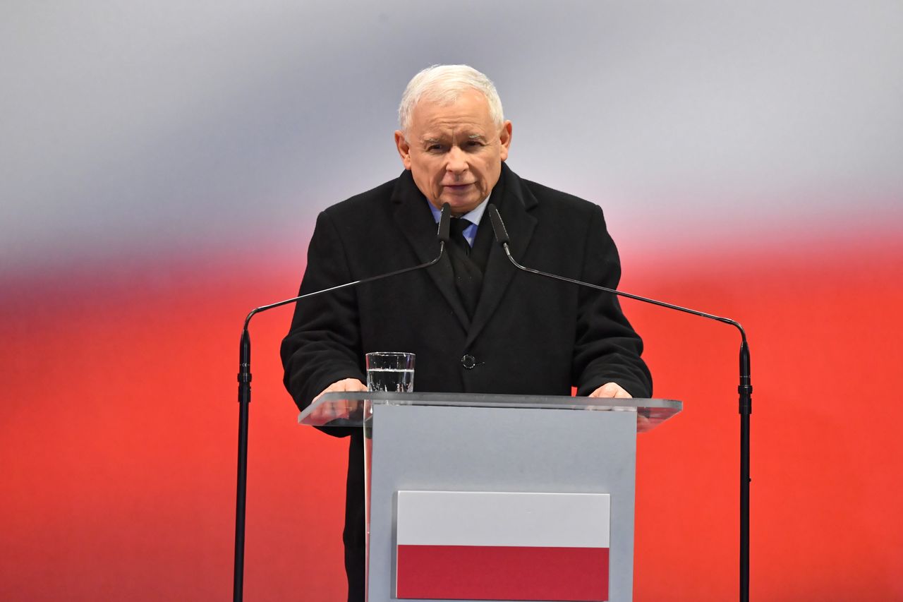 Majmurek: Kaczyński znów odpala smoleńskie paliwo. W najgorszym możliwym momencie [OPINIA]