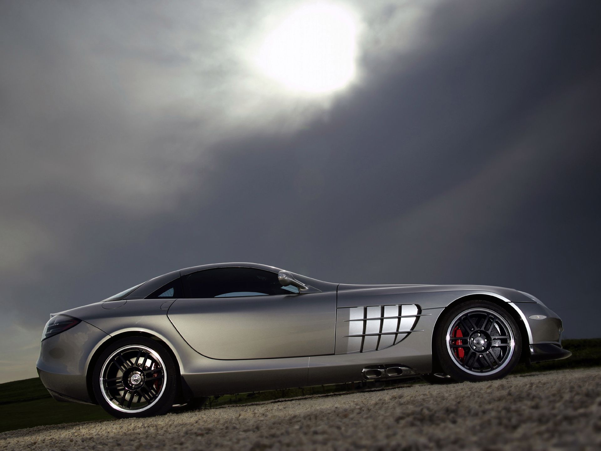 Pokolenie wcześniej: Mercedes-Benz SLR McLaren 9