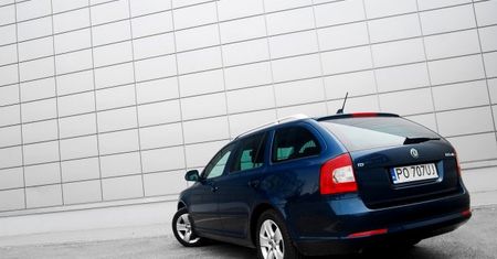 Škoda Octavia Combi 1,6 TDI Ambition GreenTec - dużo i tanio? [test autokult.pl]