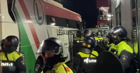Piłkarze Legii aresztowani w Holandii. Patryk Jaki zapowiada interwencję