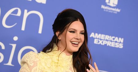 A to niespodzianka. Lana Del Rey się zaręczyła