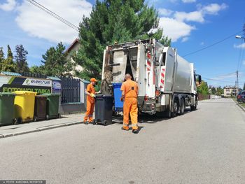 Wzrosną opłaty za wywóz śmieci. To wina opieszałości rządu