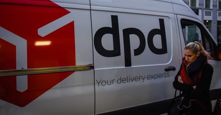 Kolejne próby oszustw. Podszywają się pod firmę kurierską
