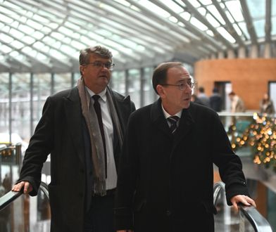 Mogą ich karmić sondą. Co grozi za głodówkę w więzieniu?
