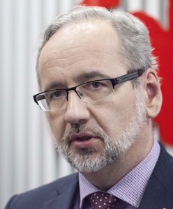 Minister zdrowia ostrzega przed "bardziej dolegliwymi restrykcjami". Nowe obostrzenia w grudniu?