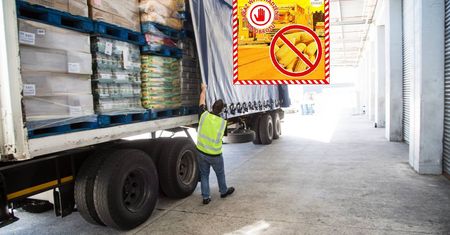 Służby zatrzymały prawie 14 ton kukurydzy. Oto co było w środku