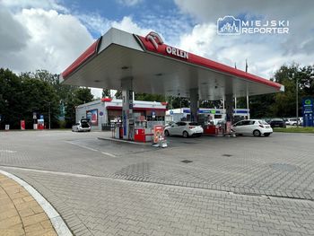 Warszawa: 50-latek zmarł na stacji paliw. Policja prowadzi czynności