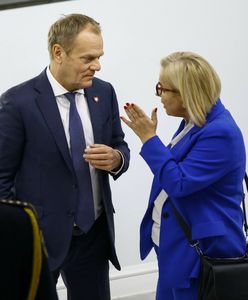 Nagrody w ministerstwach. Rząd Donalda Tuska zatrudnia coraz więcej urzędników