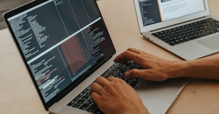 Hackathon Code4Ukraine, czyli młodzi programiści przeciwko wojnie
