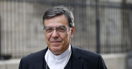 Arcybiskup Paryża przyznaje się przed papieżem. Chodzi o kobietę