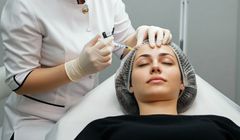 Producenci chcą zniesienia zakazu reklamy implantów piersi i wypełniaczy skóry