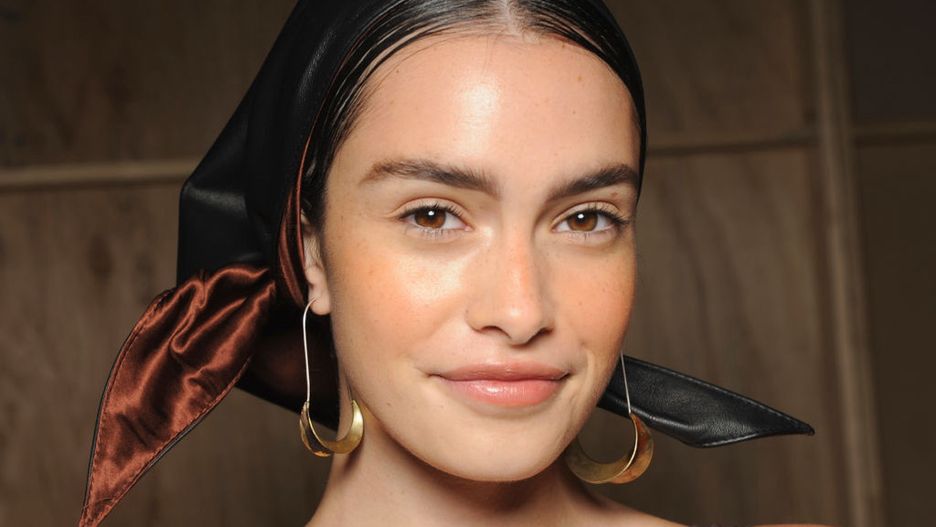 uśmiechnięta modelka