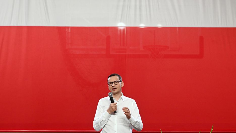 "Obdzwonieni" dziennikarze. Premier prosi o "rozreklamowanie" 