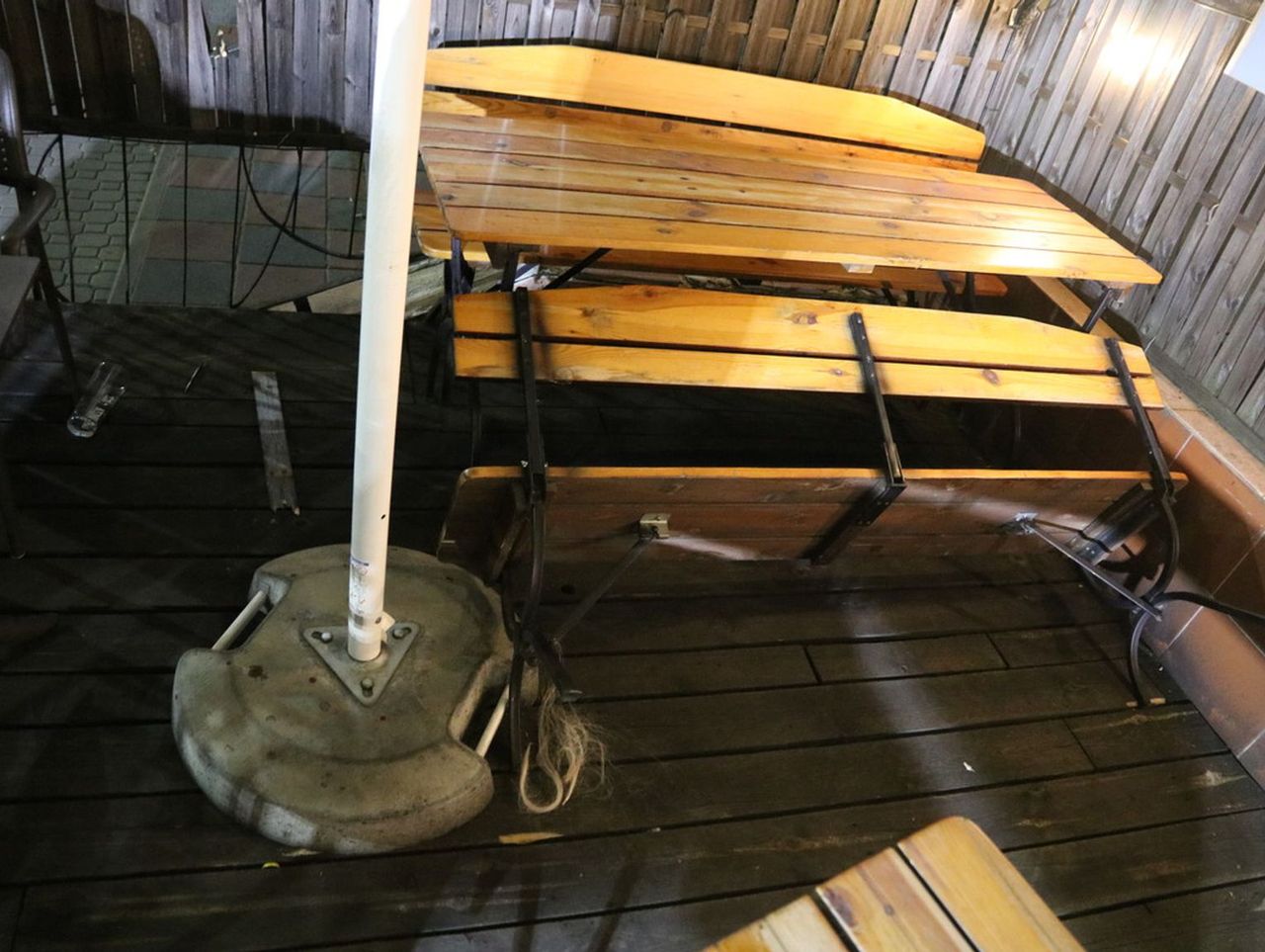 Łomża: Razem z nową kobietą napadł swoją byłą dziewczynę. Kopali ją po całym ciele