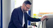 Ex-prezes Obajtek w swojej limuzynie. Pokazał, czym się wozi