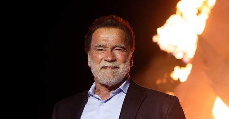 Schwarzenegger napisał thriller o księdzu. To jego literacki debiut