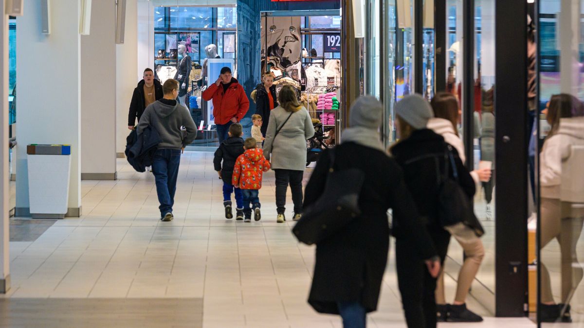 Ponad 63 proc. Polaków nie wierzy w spadek cen żywności w sklepach w 2023 r.