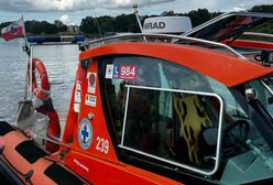 Akcja WOPR we Wrocławiu. Podejrzana substancja na Odrze