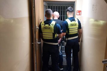 Jechał z Niemiec na wschód. Policjanci zastawili pułapkę na 70-latka