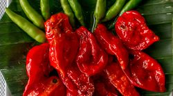 Po zjedzeniu papryczki w gardle mężczyzny wypaliła się dziura