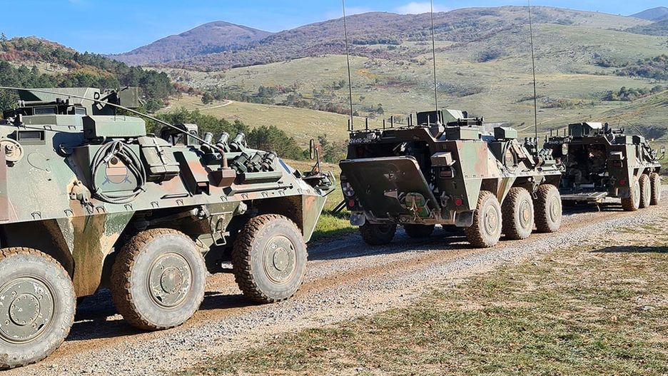 Transportery opancerzone Valuk w terenie