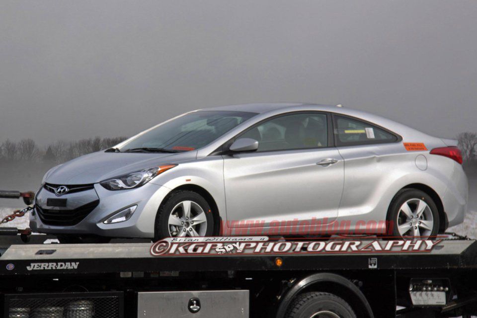 2013 Hyundai Elantra Coupe (źródło: KGP Photography via Autoblog)