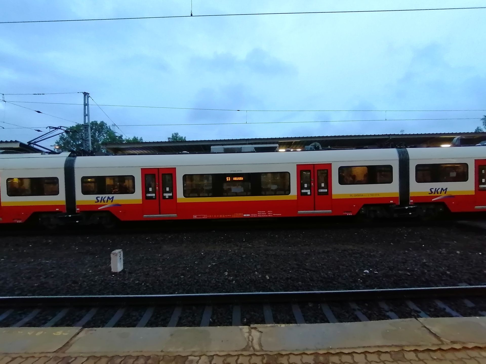 Honor 20 Lite oficjalnie. Nowy smartfon już w Polsce 11