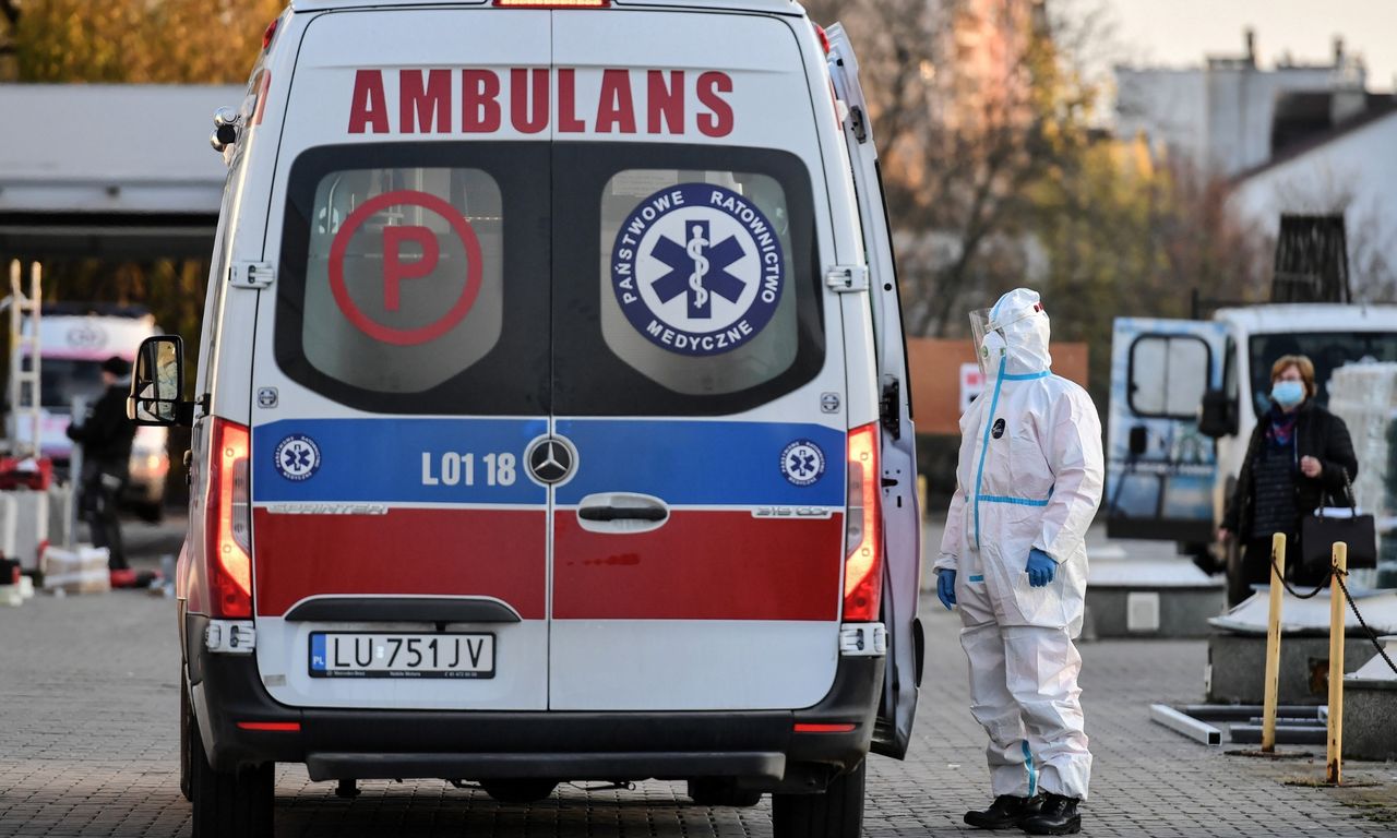 Zaskakujące ogłoszenie szpitala tymczasowego. Ratownik medyczny nie pozostawia zbędnych złudzeń