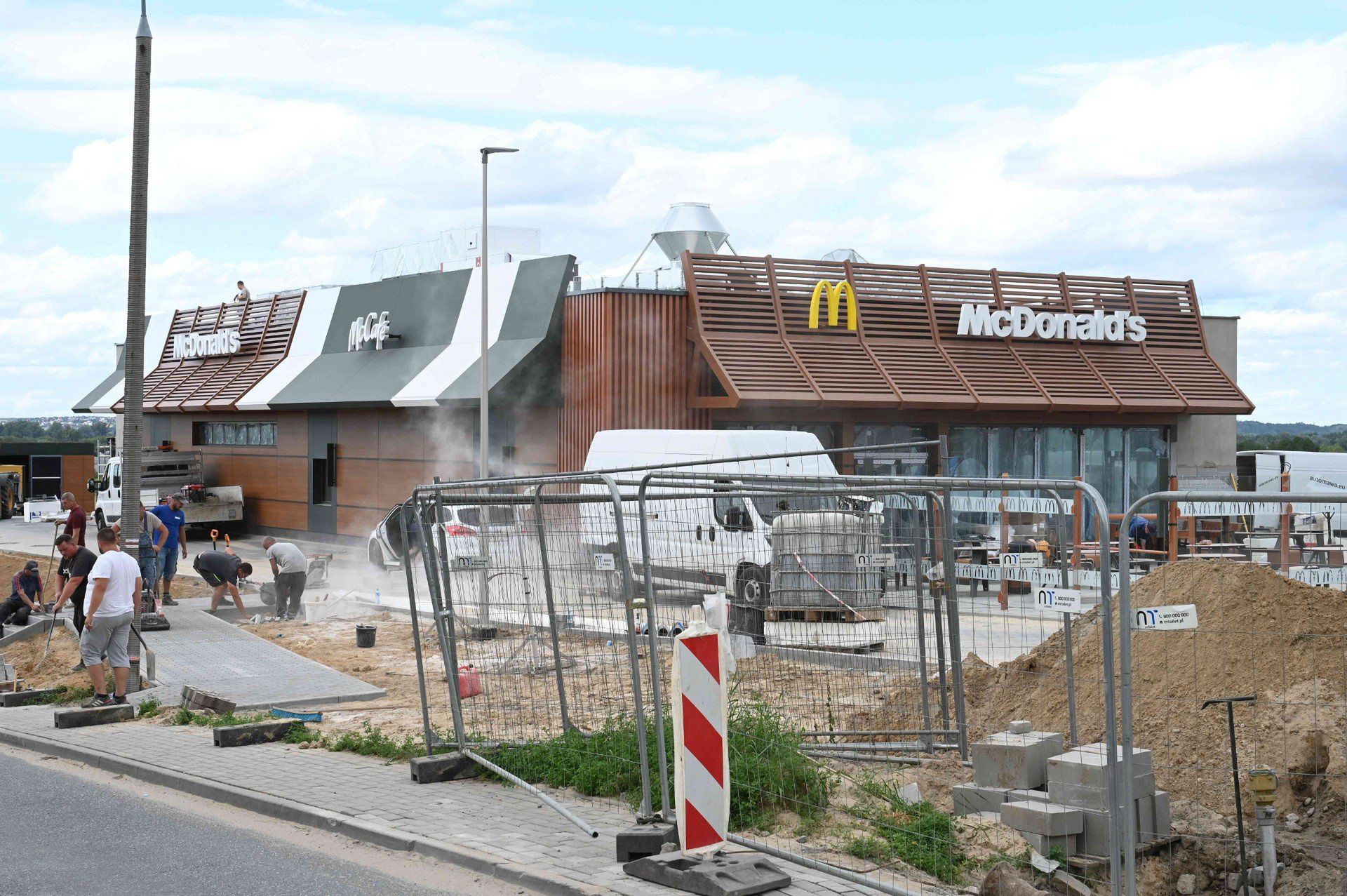 Tak 20 sierpnia 2025 r. wyglądała restauracja McDonald&#39;s w Chełmnie