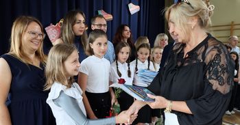 Świadectwa odebrane, można rozpocząć wakacje. Zobacz zdjęcia ze SP nr 2 w Lublinie