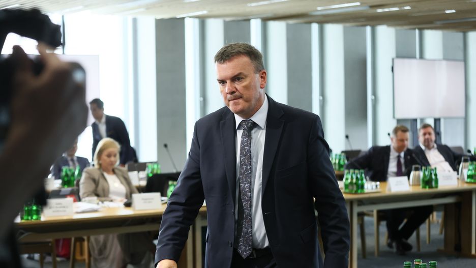 Mariusz Krystian
Leszek Szyma�ski
g�osowanie korespondencyjne, komisja, polityk, polityka, przes�uchanie, sejm, sejmowa, wybor�w kopertowych, wybor�w korespondencyjnych, wybory kopertowe, wybory prezydenckie 2020, zbadanie, zeznania