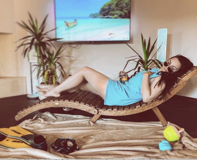 Ewa Farna "plażuje" w domu