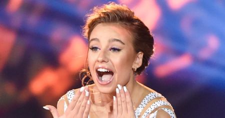 Oliwia Bieniuk chwali się kulisami sesji TOPLESS! (FOTO)