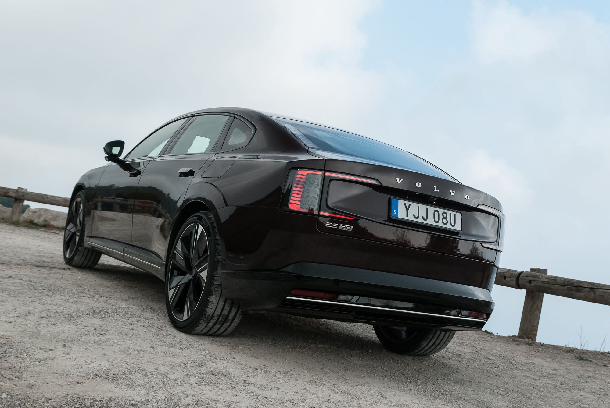 Volvo ES90