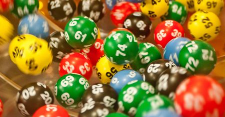 Ta cyfra najczęściej pada w losowaniu Lotto. Już od pięciu lat!