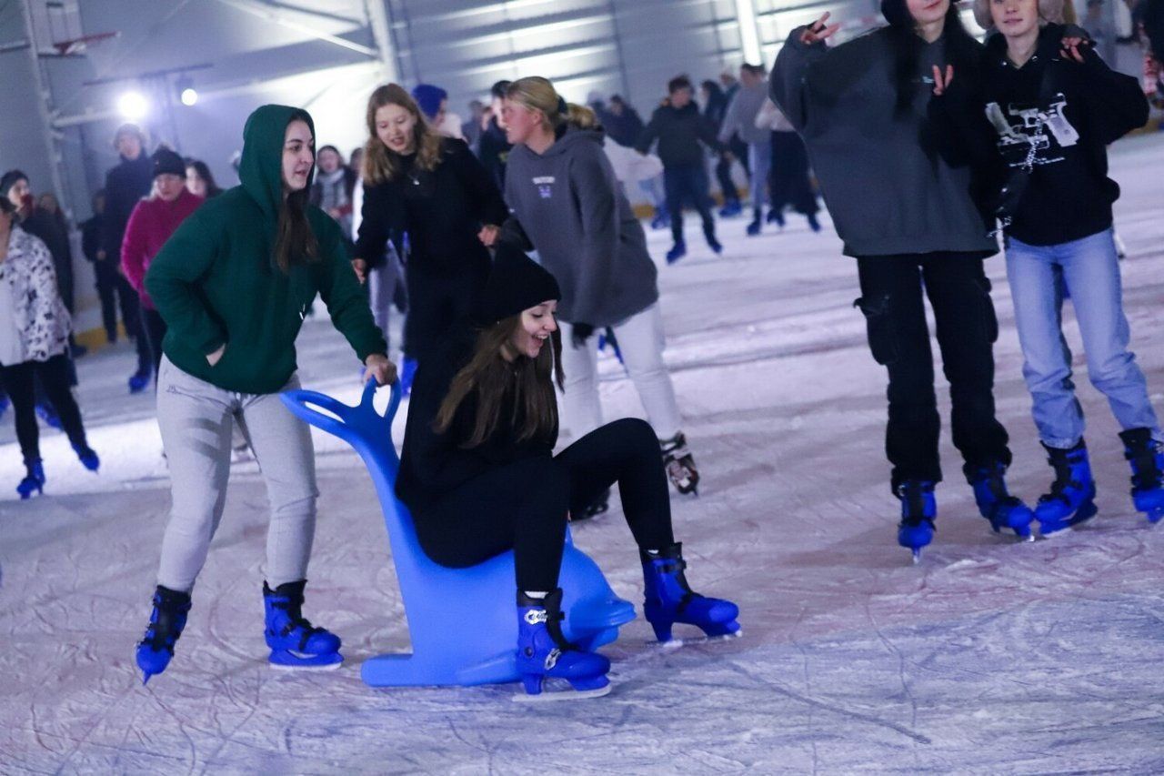 6 grudnia 2025 r. otwarcie lodowiska w Jeleniej Górze