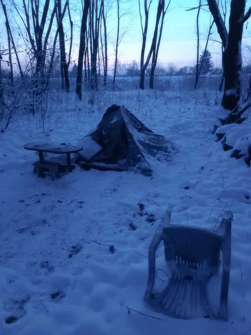 Chcieli spędzić noc w namiocie