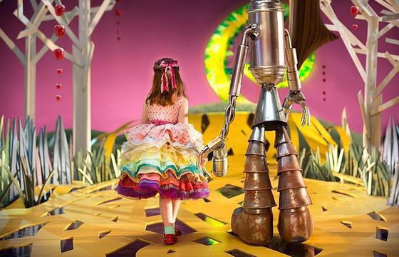 „Czarnoksiężnik z krainy Oz” w wersji niewidomej reklamuje Comcast (wideo)