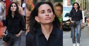 Dawno niewidziana Courteney Cox "przyłapana" w Nowym Jorku. Widać, że już się nie ostrzykuje? (ZDJĘCIA)