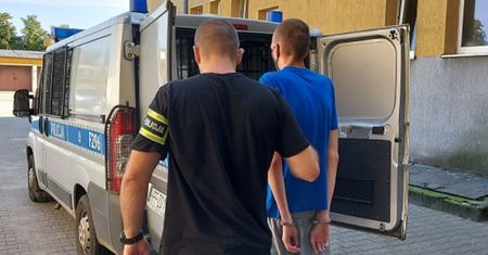 Podpalił market. Później pomagał w akcji gaśniczej